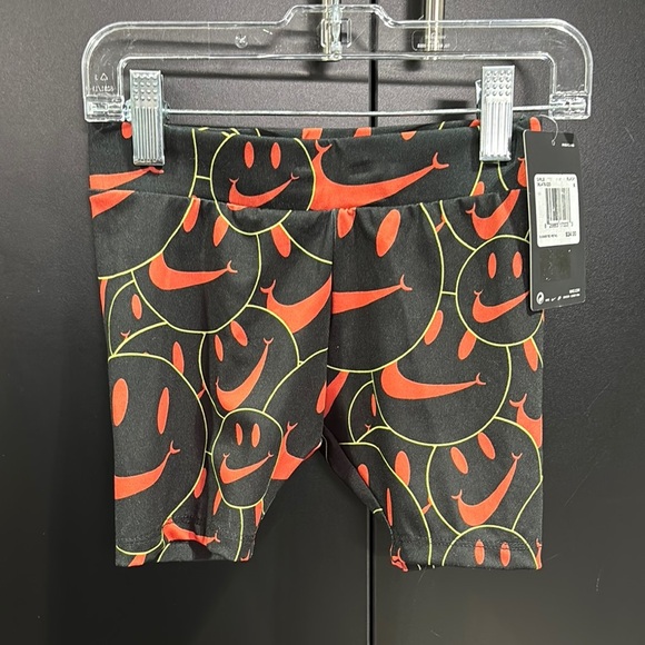 Nike Bike Shorts Happy Face Swoosh Logo,elastic waist, stretch,athletic,casual - Picture 1 of 4
